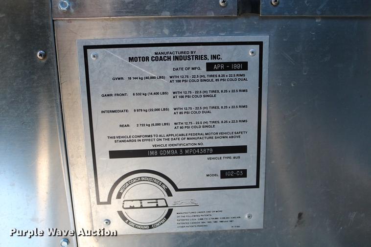 image for item DB6577 1991 MCI 102-C3 coach bus