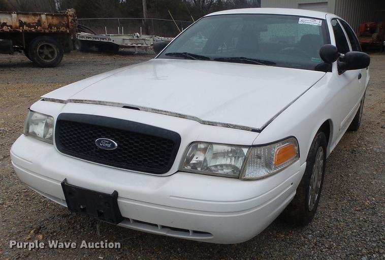 image for item DB7256 2003 Ford Crown Victoria Police Interceptor