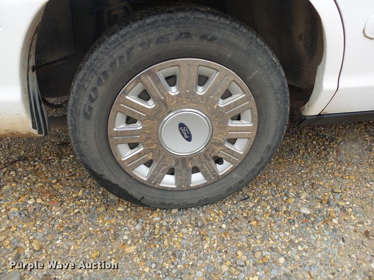 image for item DB7256 2003 Ford Crown Victoria Police Interceptor