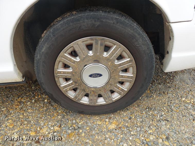 image for item DB7256 2003 Ford Crown Victoria Police Interceptor