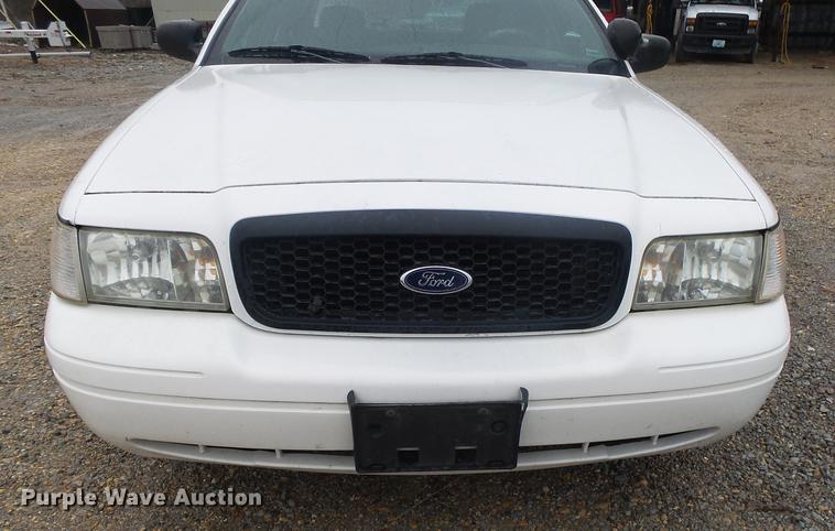 image for item DB7256 2003 Ford Crown Victoria Police Interceptor