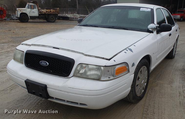 image for item DB7259 2004 Ford Crown Victoria Police Interceptor