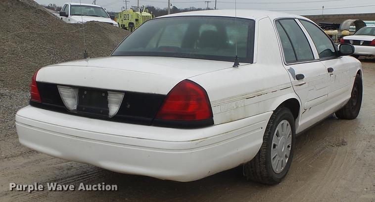 image for item DB7259 2004 Ford Crown Victoria Police Interceptor