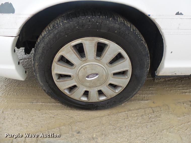 image for item DB7259 2004 Ford Crown Victoria Police Interceptor