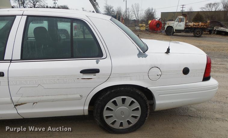 image for item DB7259 2004 Ford Crown Victoria Police Interceptor