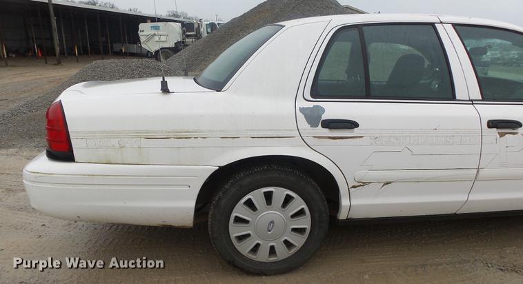 image for item DB7259 2004 Ford Crown Victoria Police Interceptor