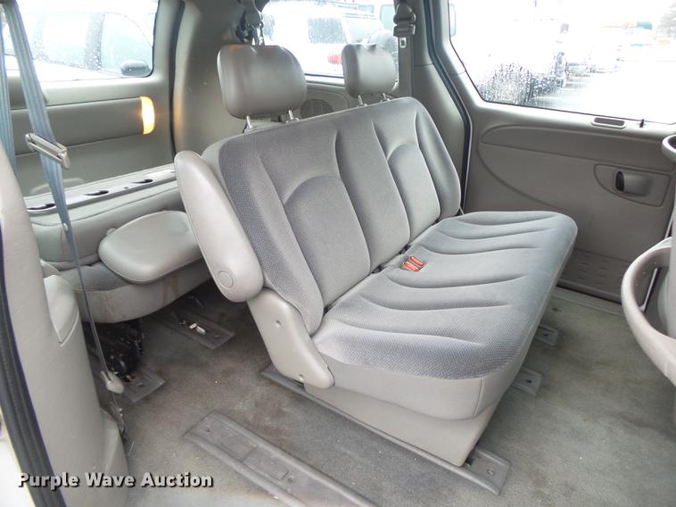 image for item DB7272 2002 Dodge Grand Caravan van