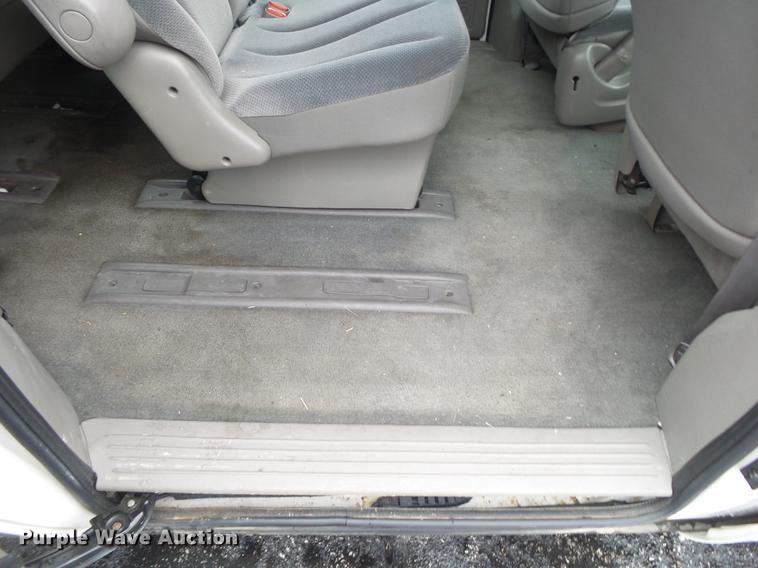 image for item DB7272 2002 Dodge Grand Caravan van