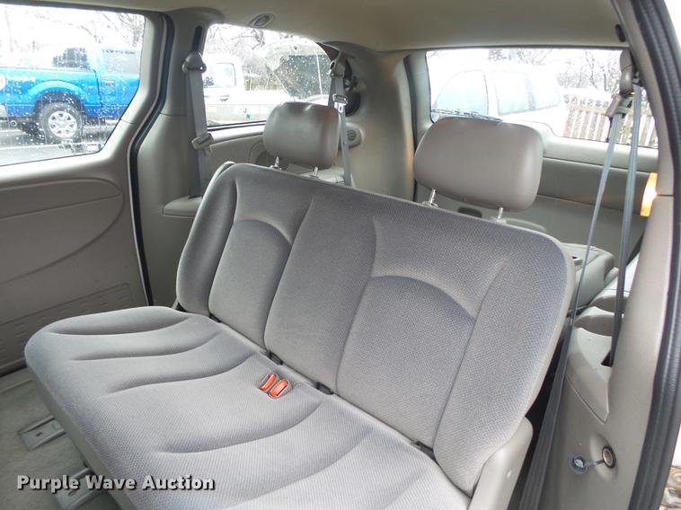 image for item DB7272 2002 Dodge Grand Caravan van