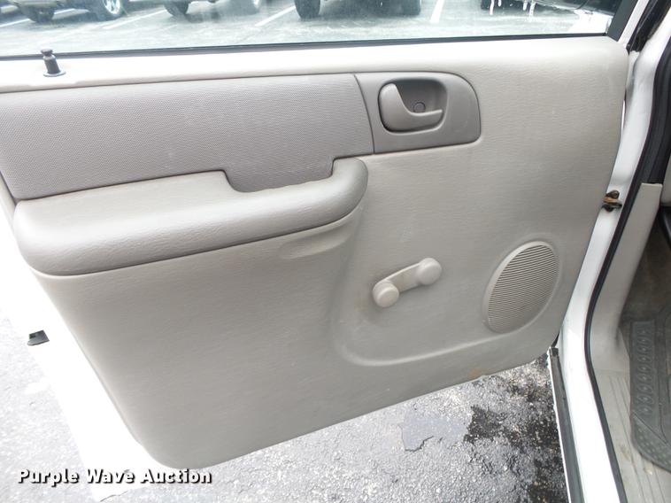 image for item DB7272 2002 Dodge Grand Caravan van