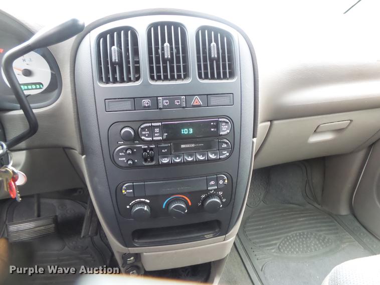 image for item DB7272 2002 Dodge Grand Caravan van