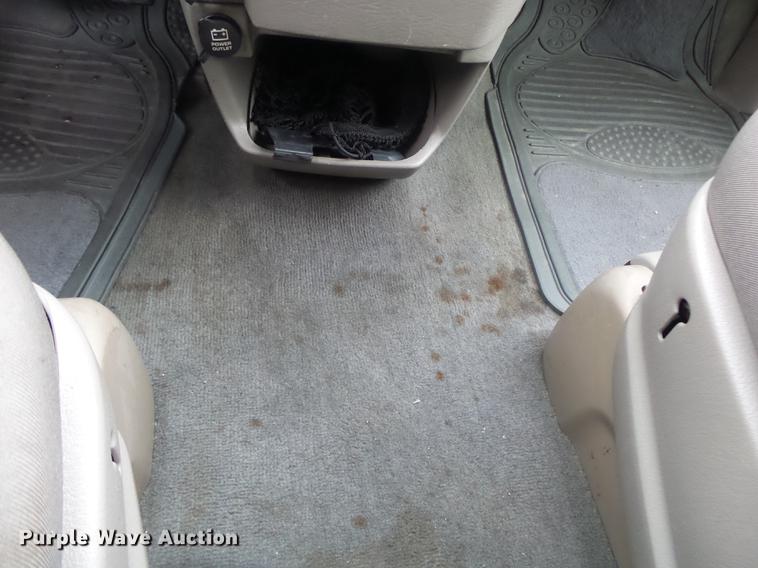 image for item DB7272 2002 Dodge Grand Caravan van