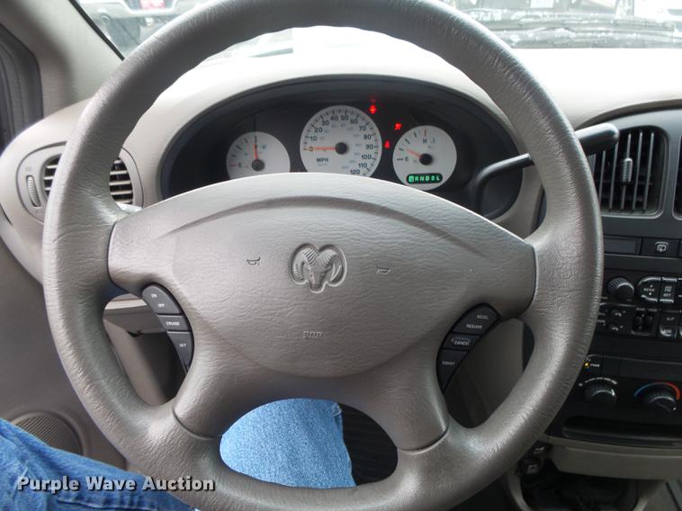 image for item DB7272 2002 Dodge Grand Caravan van