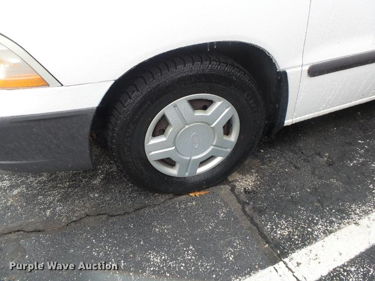 image for item DB7273 2001 Ford Windstar LX van