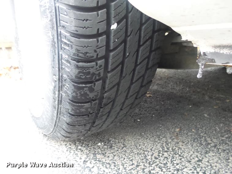 image for item DB7273 2001 Ford Windstar LX van