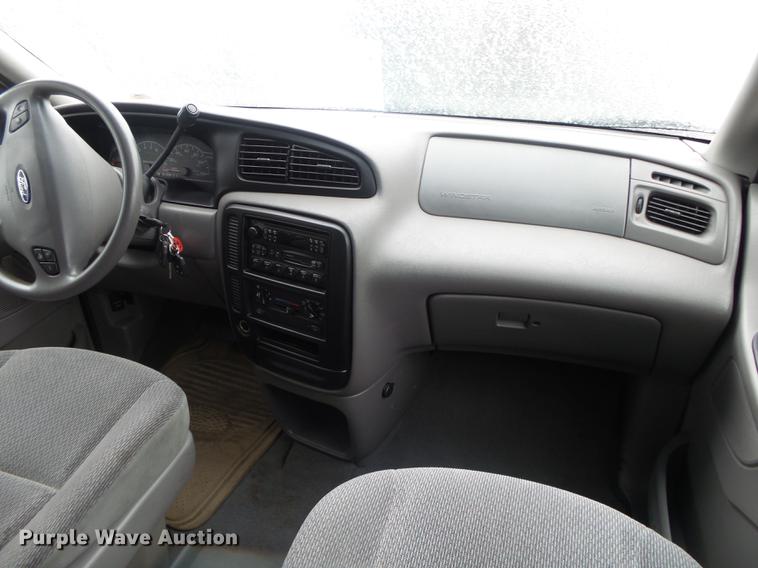 image for item DB7273 2001 Ford Windstar LX van