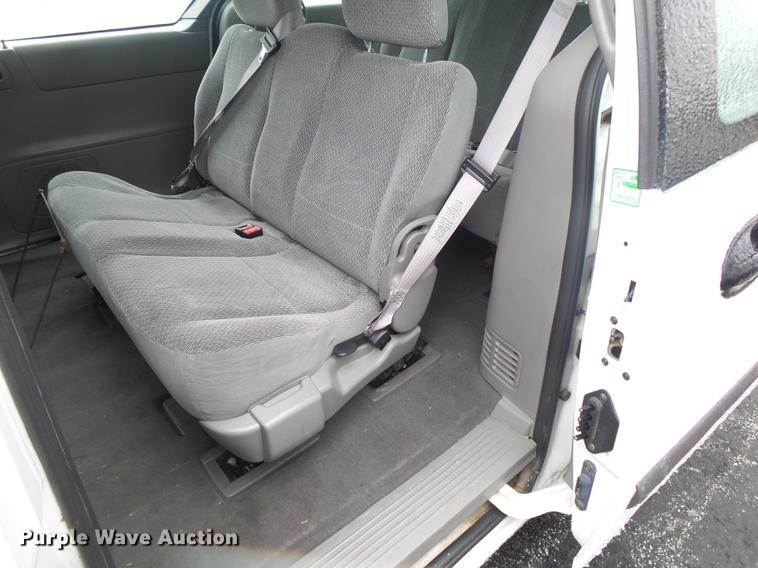 image for item DB7273 2001 Ford Windstar LX van