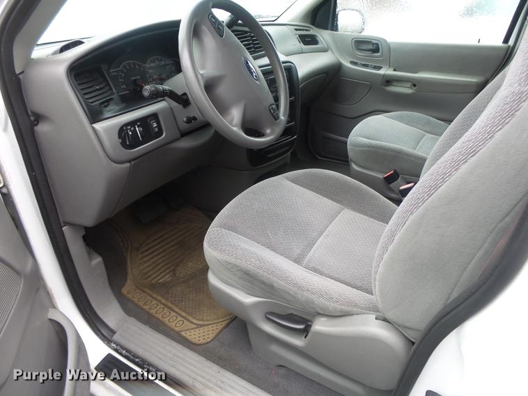 image for item DB7273 2001 Ford Windstar LX van