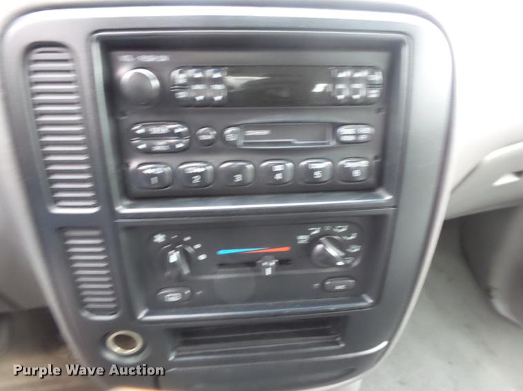 image for item DB7273 2001 Ford Windstar LX van