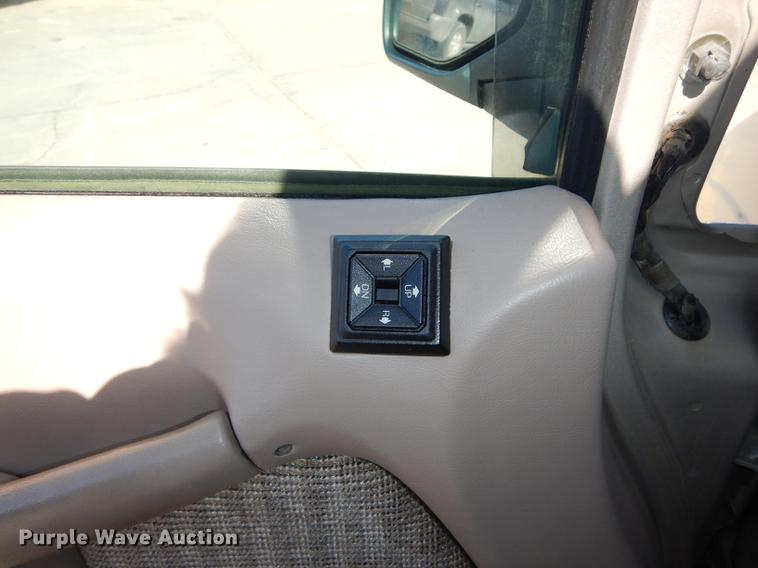 image for item DC0294 1997 Ford Aerostar XLT van