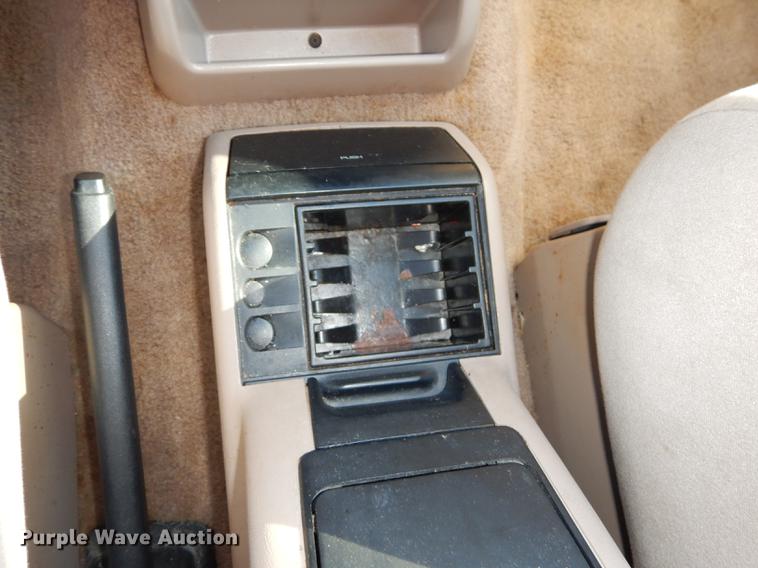 image for item DC0294 1997 Ford Aerostar XLT van