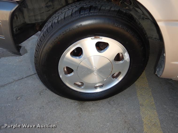 image for item DC0294 1997 Ford Aerostar XLT van