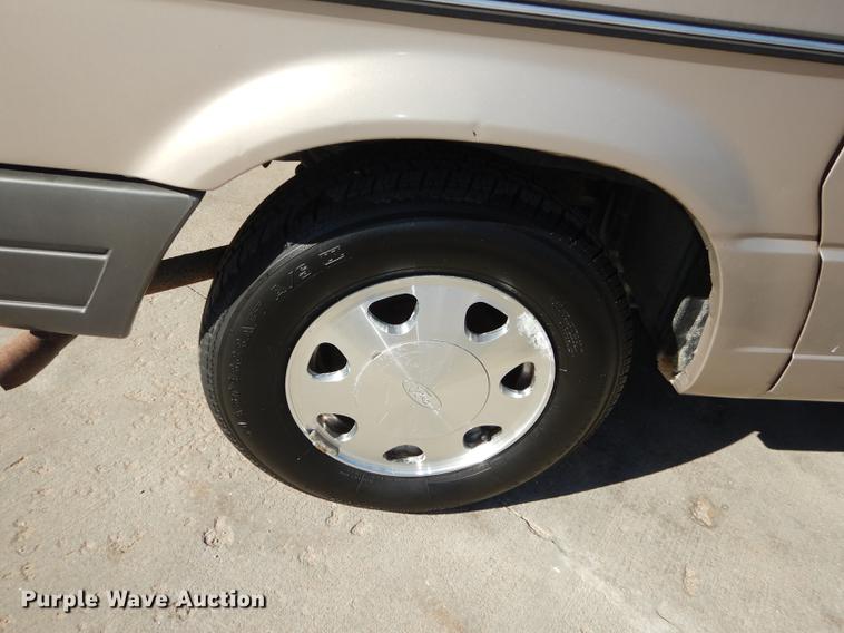 image for item DC0294 1997 Ford Aerostar XLT van