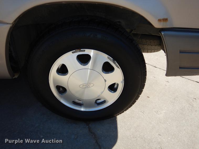 image for item DC0294 1997 Ford Aerostar XLT van