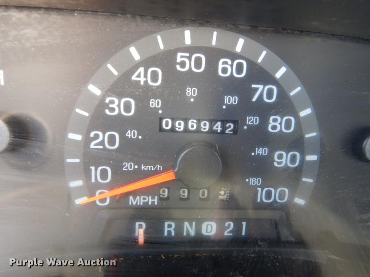 image for item DC0295 2000 Ford Econoline E350 Super Duty Goshen Coach shuttle bus