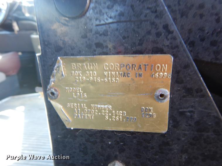 image for item DC0295 2000 Ford Econoline E350 Super Duty Goshen Coach shuttle bus