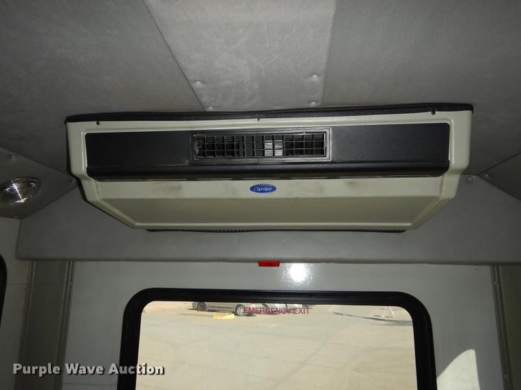 image for item DC0295 2000 Ford Econoline E350 Super Duty Goshen Coach shuttle bus