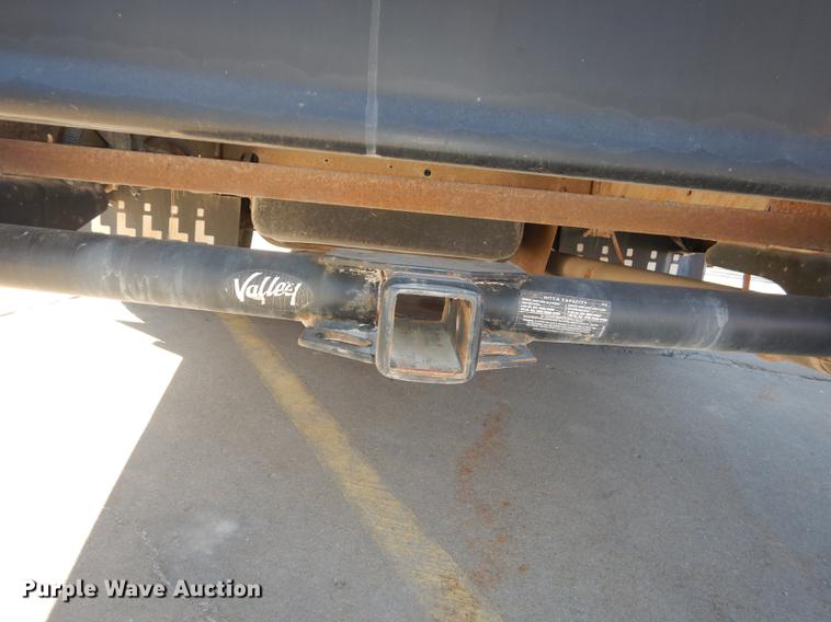 image for item DC0295 2000 Ford Econoline E350 Super Duty Goshen Coach shuttle bus