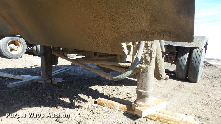 image for item DC0611 1980 Benlee TRA60TC31 roll off trailer