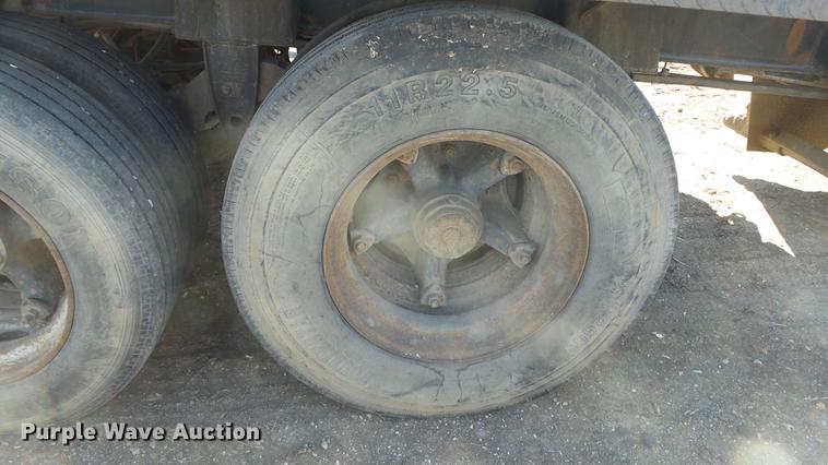 image for item DC0611 1980 Benlee TRA60TC31 roll off trailer