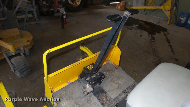 image for item DC0613 Hustler Excel 261 ZTR lawn mower