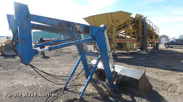 image for item DC0615 Great Bend M110 loader