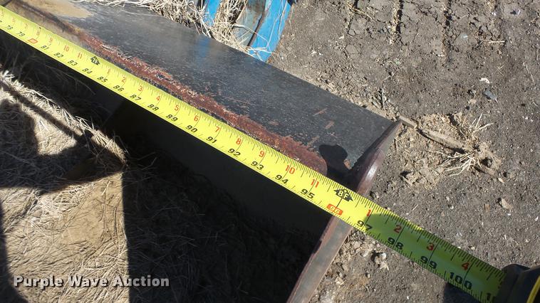 image for item DC0615 Great Bend M110 loader