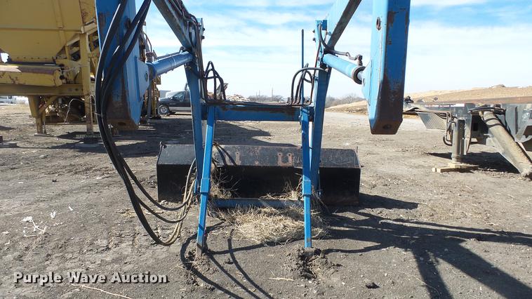 image for item DC0615 Great Bend M110 loader