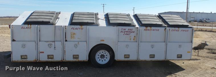 image for item DC0616 2000 Geneva recycle trailer