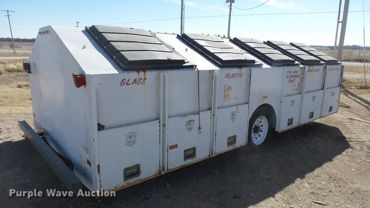 image for item DC0616 2000 Geneva recycle trailer