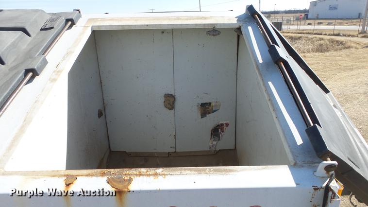 image for item DC0616 2000 Geneva recycle trailer