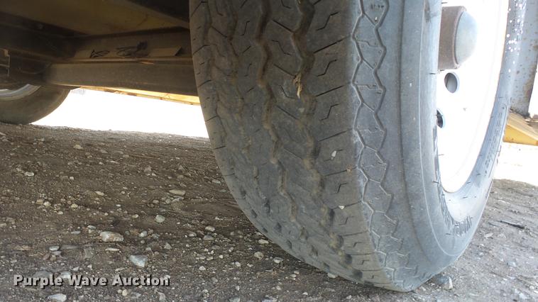 image for item DC0616 2000 Geneva recycle trailer