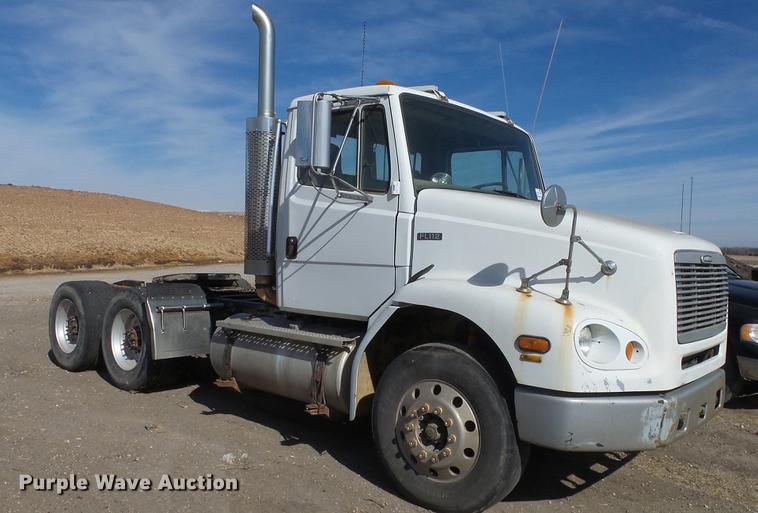 image for item DC0618 2001 Freightliner FL-1 semi truck