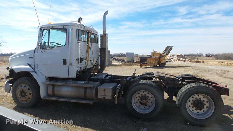 image for item DC0618 2001 Freightliner FL-1 semi truck