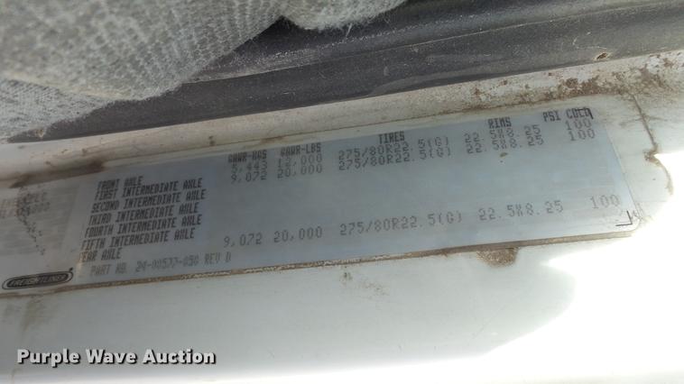 image for item DC0618 2001 Freightliner FL-1 semi truck