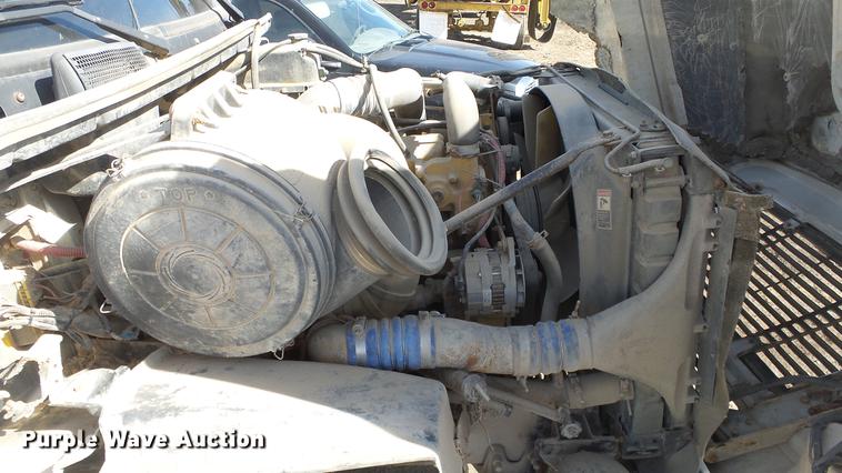 image for item DC0618 2001 Freightliner FL-1 semi truck