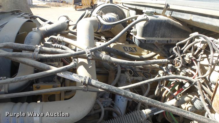 image for item DC0618 2001 Freightliner FL-1 semi truck