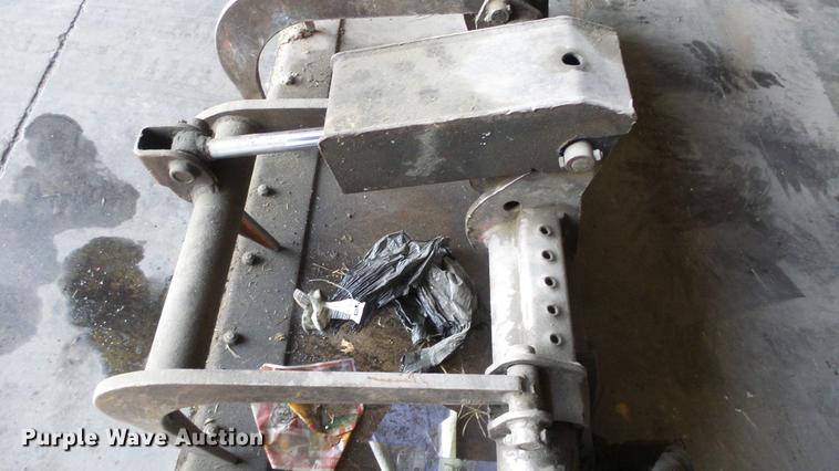 image for item DC0621 Bobcat skid steer grapple bucket