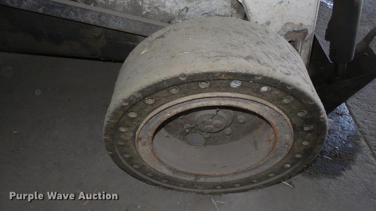 image for item DC0622 Bobcat 873 skid steer