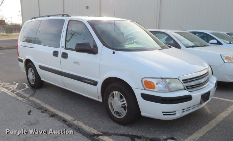 image for item DC0875 2004 Chevrolet Venture LS van
